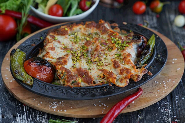 FIRINDA KAŞARLI SARMA BEYTİ