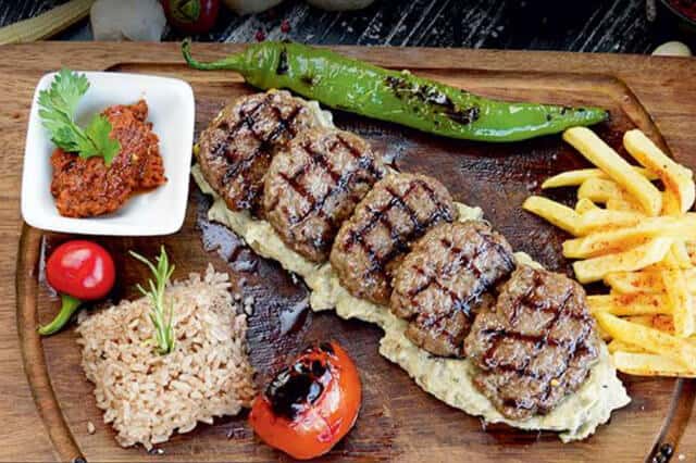 BEĞENDİLİ IZGARA KÖFTE
