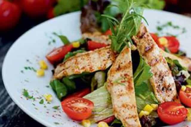 IZGARA TAVUKLU SALATA